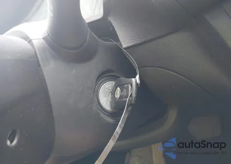 2017 Nissan Sentra S z USA, uszkodzony, nr VIN 3N1AB7AP4HY204923